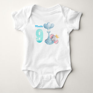 Neun Monate Baby-Bodysuit Baby Strampler
