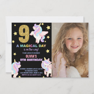Neunte Rainbow Unicorn Geburtstagseinladungen mit Einladung