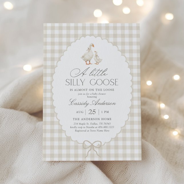 Neutral Gingham Silly Goose Baby Shower Einladung (Von Creator hochgeladen)