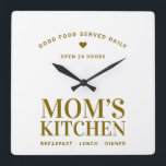 Neutral Gold Typografie Mama Küchen Custom Quadratische Wanduhr<br><div class="desc">Neutral Gold Typografie Mama Kitchen Custom Square Wall Uhr</div>