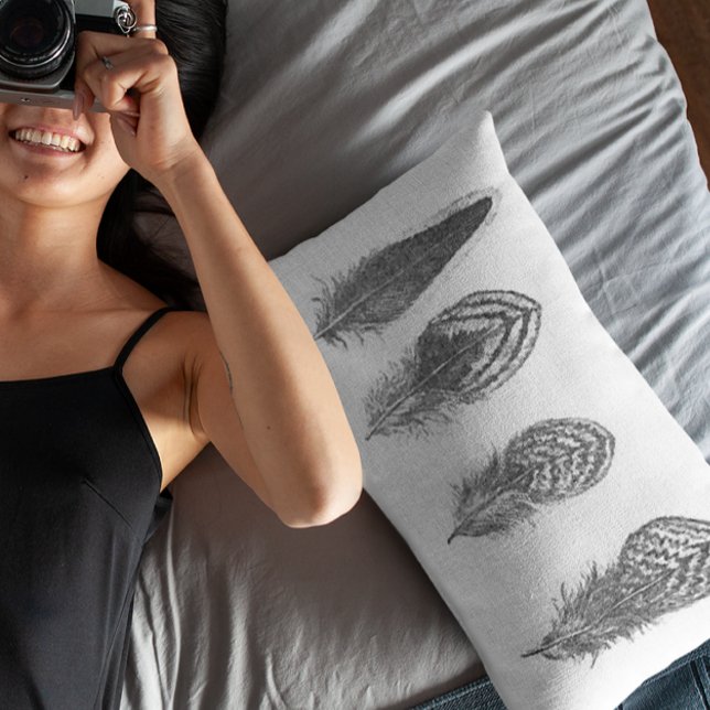 Neutral Gray Trendy Feather Zierkissen (Von Creator hochgeladen)