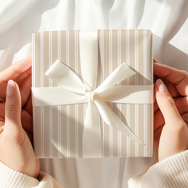 Neutrale beige Streifen Geschenkpapier (Von Creator hochgeladen)