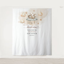 Neutrale Terracotta-Elfenbeinwolke: neun Bären