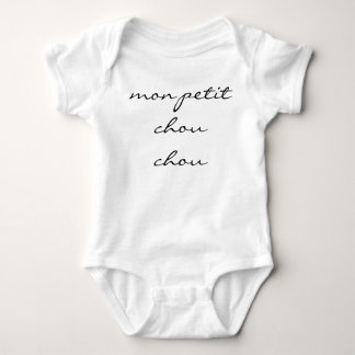 Neutraler Baby Bodysuit "mon petit chou chou" Strampler