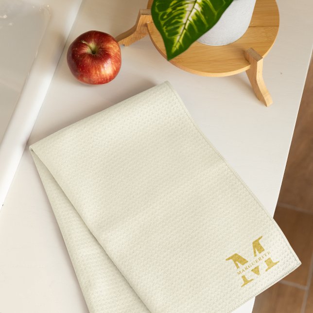Neutrales Beige Gold Monogramm Geschirrtuch (Von Creator hochgeladen)