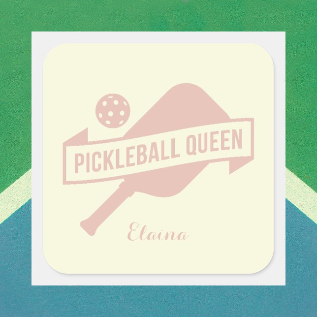 Neutrales Elfenbein und Rosa Pickleball Queen Quadratischer Aufkleber (Von Creator hochgeladen)