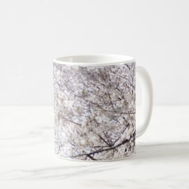 Neutrales weißes Kirschblossom Florals von Ava Kaffeetasse