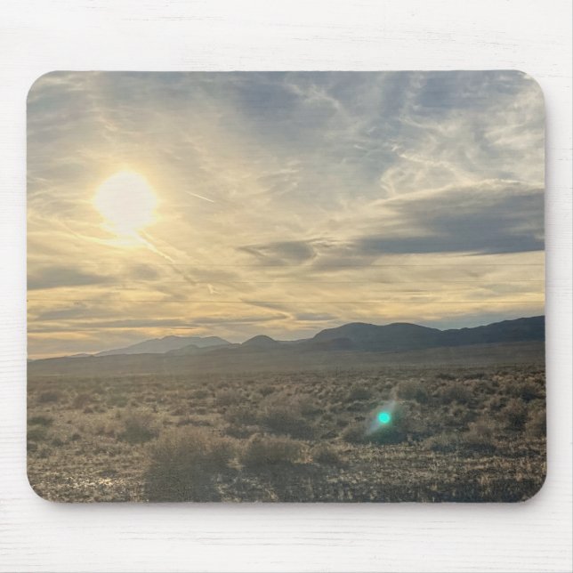 Nevada Desert Sunset – Golden Sky Over Horizon Mousepad (Vorne)