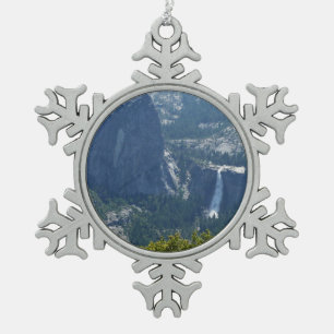 Nevada Falls vom Panorama Trail Schneeflocken Zinn-Ornament