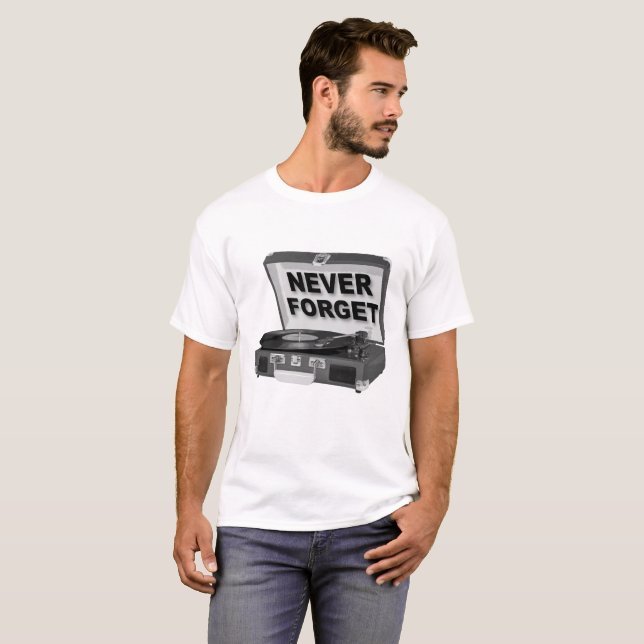 Never Forget Records Lustiges T-Shirt (Vorne ganz)