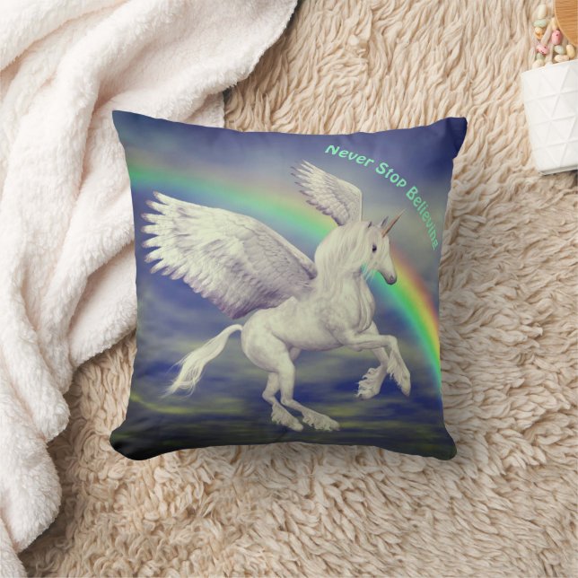 Never Stop Believing Unicorn Rainbow Inspirational Kissen (Decke)