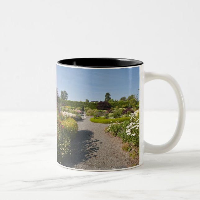 New Brunswick, Kanada. Kingsbrae Garden in St. Zweifarbige Tasse (Rechts)