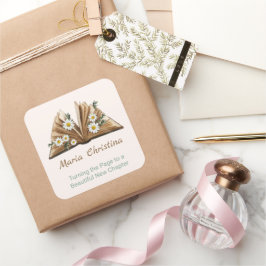 New Chapter Begins Turning the Page Floral Quadratischer Aufkleber