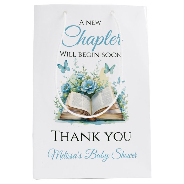 New Chapter Blue Boy Brunch StoryBook Baby Shower Mittlere Geschenktüte (Vorderseite)