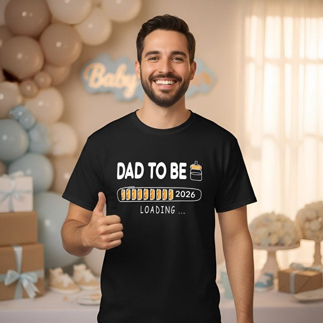 New Dad Est. 2026 Shirt: Father-To-Be  T-Shirt (Von Creator hochgeladen)