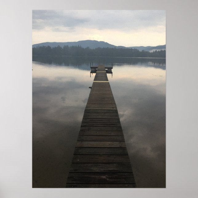 New Hampshire (NH) Misty Lake Scenery Poster (Vorne)