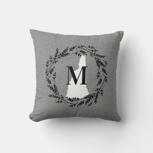 New Hampshire Rustic Wreath Monogram Throw Kissen