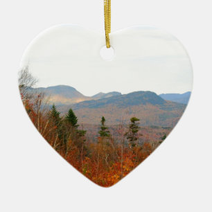 NEW HAMPSHIRE-WEISS-BERGE KERAMIK ORNAMENT