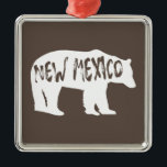 New Mexico Bear Ornament Aus Metall<br><div class="desc">Mit hohen Bergen,  Wüsten,  schönen Nationalwäldern und Weltklasse-Skifahren,  New Mexico hat Outdoor Abenteuer für jeden!</div>
