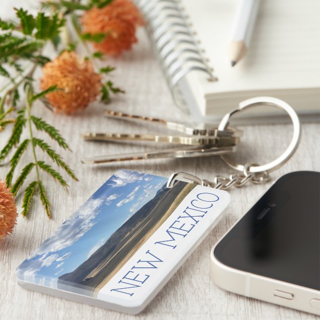 New Mexico Bright Blue Sky and Mountains Schlüssel Schlüsselanhänger (Vorderseite rechts)
