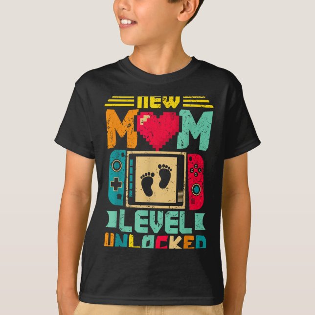 New Mom Level Unlocked Gamer Valentine's  T-Shirt (Vorderseite)