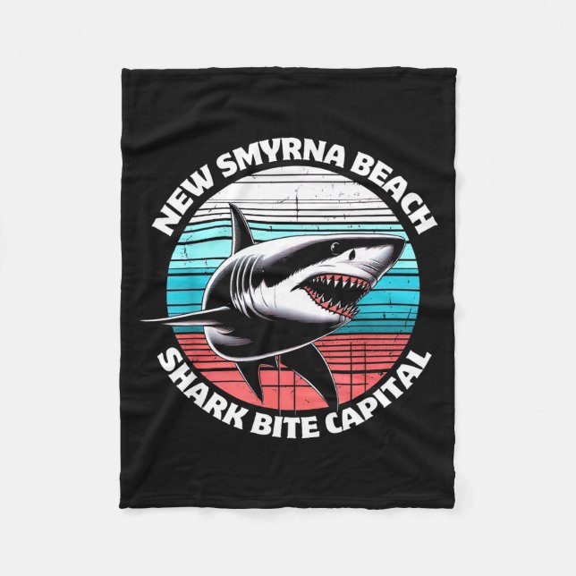 New Smyrna Beach_ Shark Bite Catal Graphic  Fleecedecke (Vorderseite)
