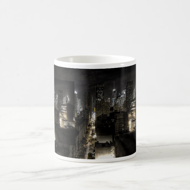 New York City nachts Kaffeetasse (Mittel)