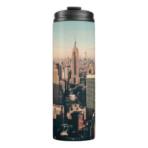 New York City skyscrapers rooftop urban view. city Thermosbecher