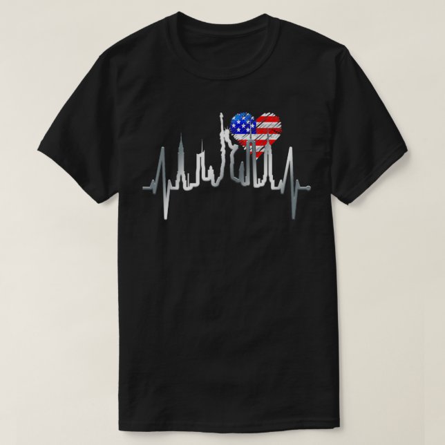 New York Skyline Heartbeat Statue of Liberty US Fl T-Shirt (Design vorne)