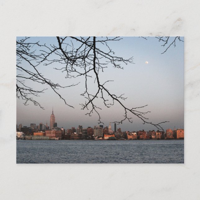 New York Skyline mit Moon Postkarte (Vorderseite)