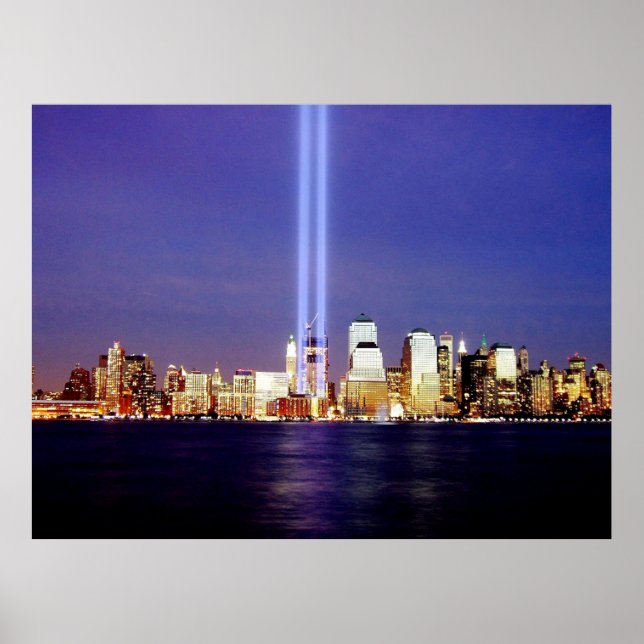 New York Skyline Night Lights Memorial Poster (Vorne)