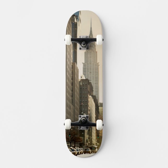 New York, St. e-42 und Chrysler-Gebäude Skateboard (Vorderseite)