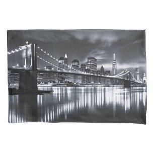 New Yorker Skyline Brooklyn Bridge Monochrom Nacht Kissenbezug