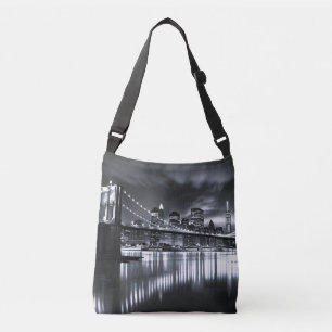 New Yorker Skyline Brooklyn Bridge Monochrom Nacht Tragetaschen Mit Langen Trägern