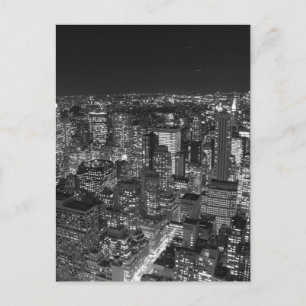 New Yorker Wolkenkratzer aus Schwarz und Weiß Postkarte