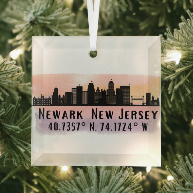 Newark NJ City Skyline Latitude und Länge Ornament Aus Glas (Insitu)