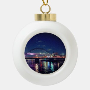 Newcastle Brücken Keramik Kugel-Ornament