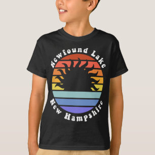 Newfound Lake New Hampshire Sonnenaufgang Familien T-Shirt