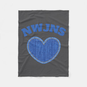 Newjeans Kp New Jeans Kp Newjeans K P New Je _1  Fleecedecke