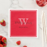 Newlyweds gibt Chft Script Name Red Mit Monogramm Serviette<br><div class="desc">Neu Geschenkschick-Drehbuch personalisiert Familienname Rot mit Monogramm Papier Dinner Servietten. Ein personalisiertes, weißes Monogramm-Design mit dem Nachnamen und dem Datum der Braut und Bräutigam, das in schwarzer Schrift auf einem roten Hintergrund gedruckt wurde. Ein einzigartiges Geschenk für Neuvermählte. Lieblich für ihr neues Leben zusammen. Auch ein wunderschönes Geschenk für die...</div>
