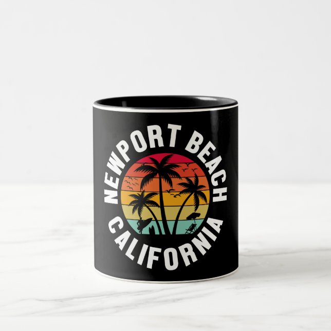 Newport Beach, Kalifornien Zweifarbige Tasse (Mittel)