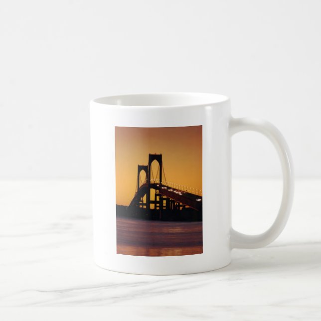 Newport-Brücke, RI Tasse (Rechts)