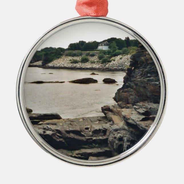 Newport-Klippe Silbernes Ornament (Vorne)