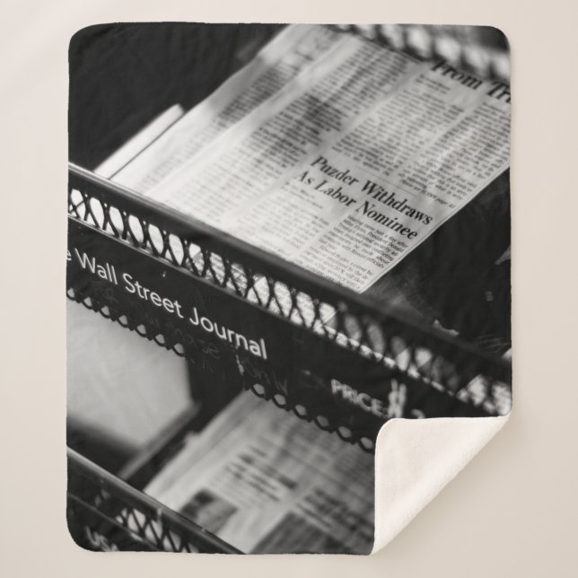 NEWSPAPIERE AUF DER WALL STREET JOURNAL RACK SHERPADECKE (Vorderseite)