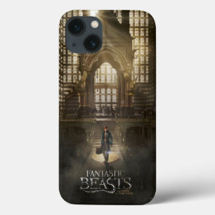 NEWT SCAMANDER™ am Hauptsitz von MACUSA™ iPhone 13 Hülle