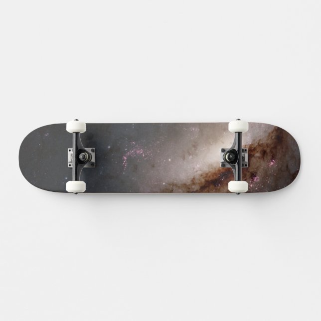 Ngc 4258 in der Intensivsternbildung. Skateboard (Horizontal)