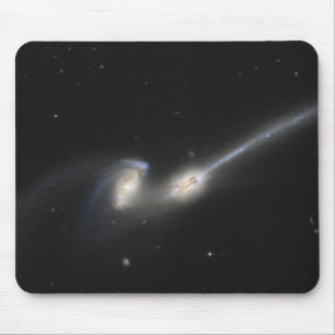 NGC 4676, auch bekannt als die Mäuseggalaxien Mousepad