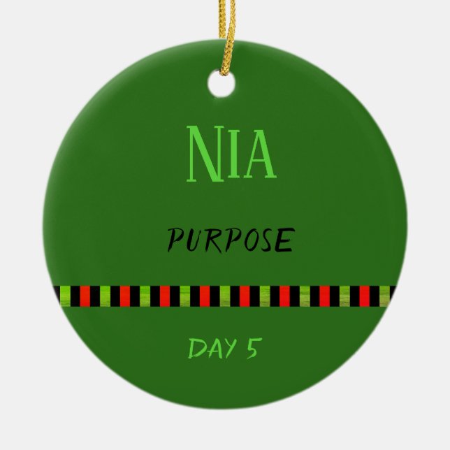 Nia - Kwanzaa Tag 5 Grün Keramik Ornament (Vorne)