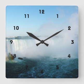 Niagarafälle. Quadratische Wanduhr
