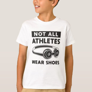 Nicht alle Sportler tragen Schuhe und schwimmen Sc T-Shirt
